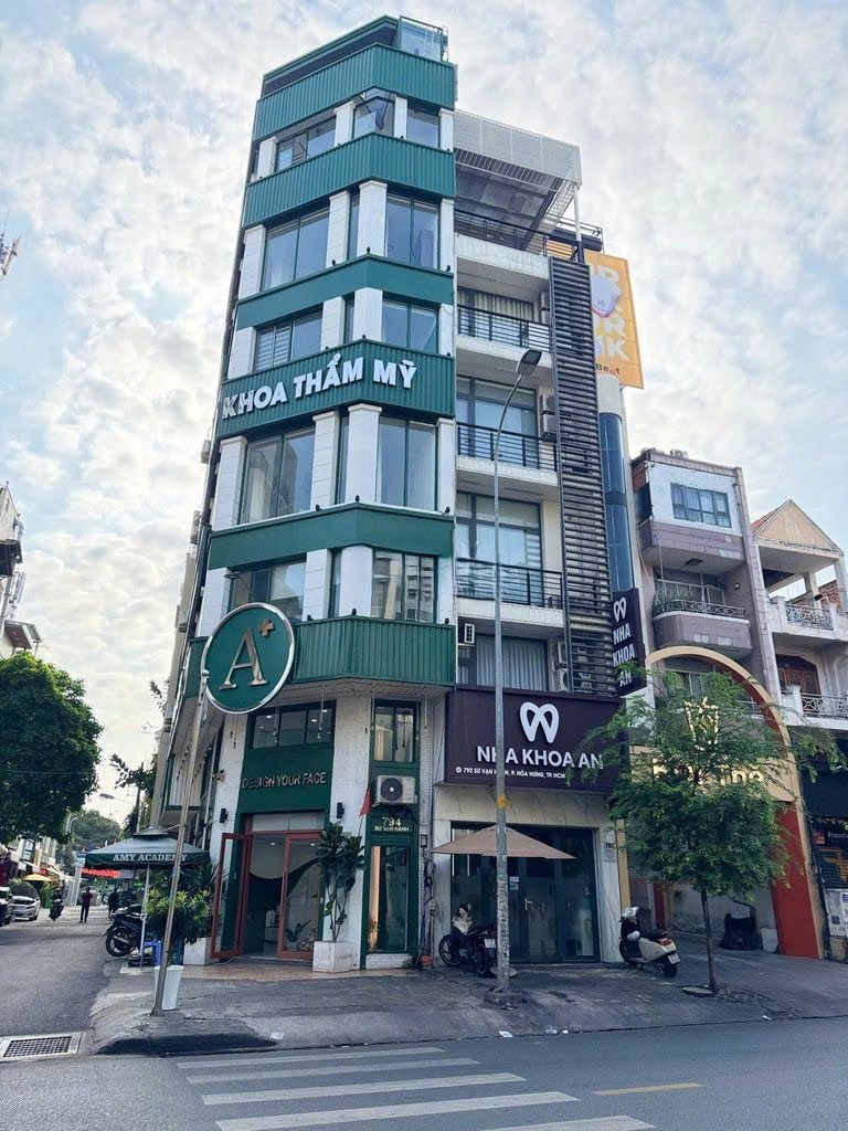 Nhà thuê tại Đường Sư Vạn Hạnh, Quận 10